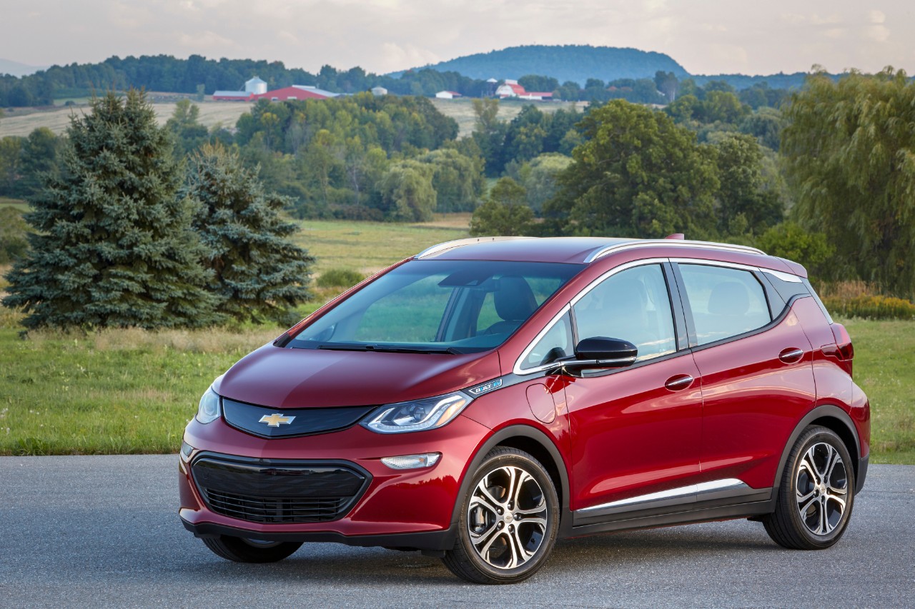 2019-chevrolet-boltev-016