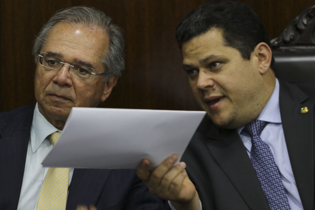 Paulo Guedes e Davi Alcolumbre (Crédito: Agência Brasil)