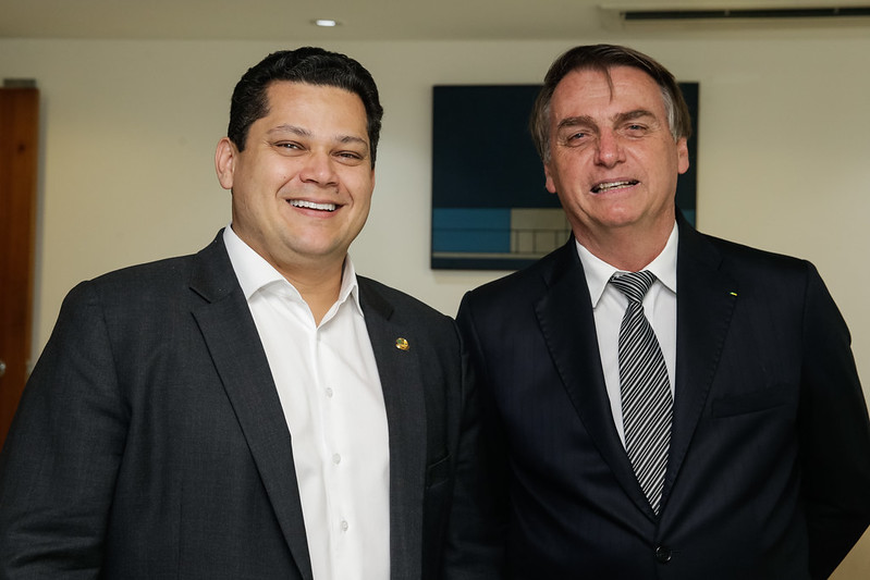 Presidente Jair Bolsonaro durante encontro com o Presidente do Senado Federal, Davi Alcolumbre. (Foto: Isac Nóbrega/PR)