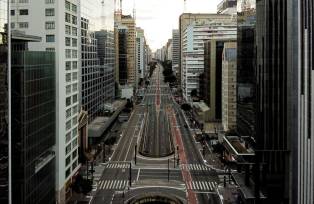 Vista aérea da Avenida Paulista, na área central de São Paulo