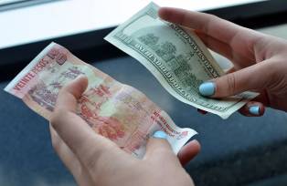 Peso argentino e dólar