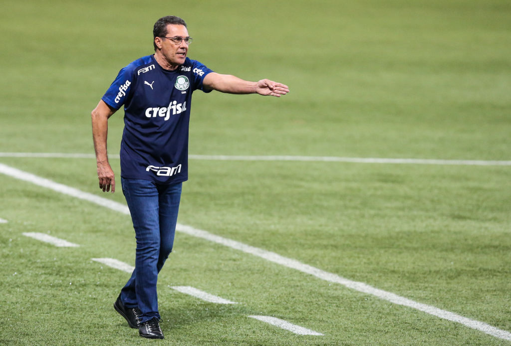 SAO PAULO, BRAZIL - OCTOBER 14: Vanderlei Luxemburgo, head coach of Palmeiras reacts during the match against Coritiba as part of Brasileirao Series A 2020 at Allianz Parque on October 14, 2020 in Sao Paulo, Brazil. (Photo by Alexandre Schneider/Getty Images)