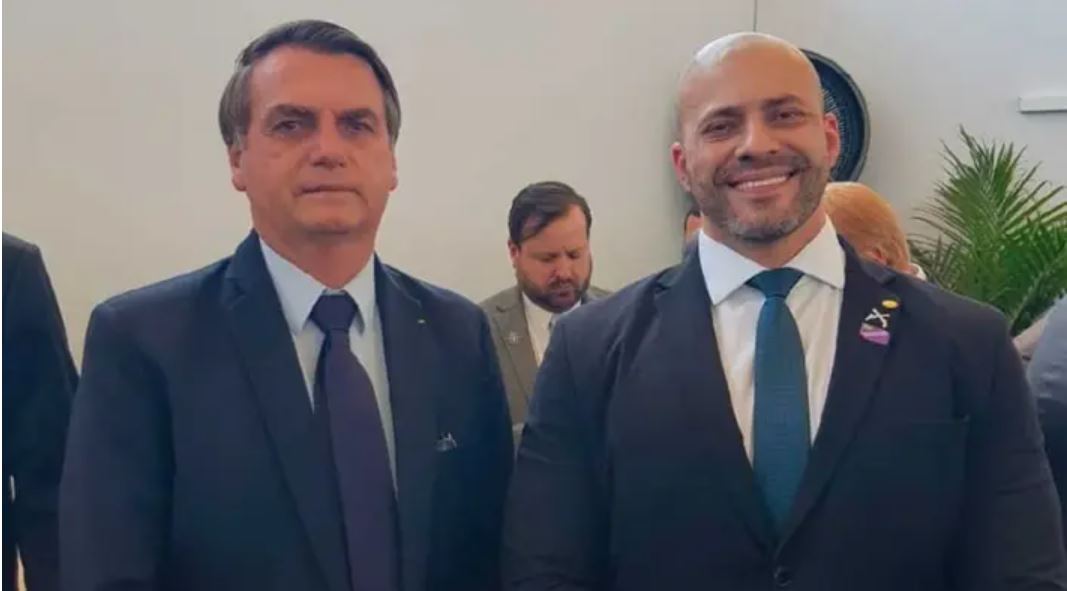 Jair Bolsonaro e Daniel Silveira (Foto: Reprodução/Facebook)