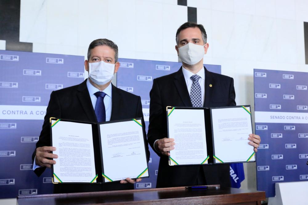 Ato Simbólico de Assinatura de Declaração Conjunta com os presidentes do Senado Federal, Rodrigo Pacheco (DEM-MG), e da Câmara dos Deputados, Arthur Lira (PP-AL). (Foto: Luis Macedo/Câmara dos Deputados)