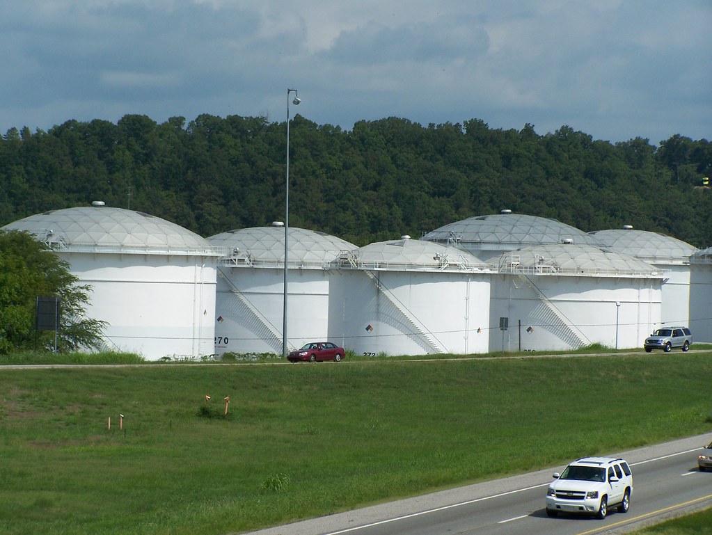 Tanques da Colonial Pipeline no Alabama, EUA (Reprodução)