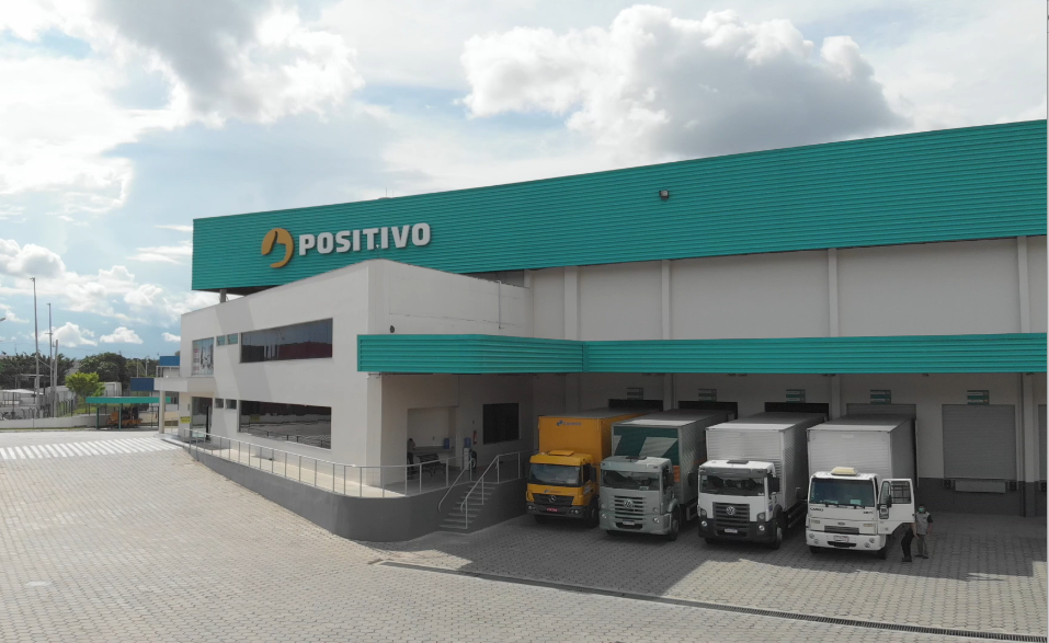 Fábrica da Positivo Tecnologia (Foto: Divulgação)