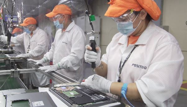 Linha de Produção da Positivo Tecnologia em Manaus (Foto: Divulgação)