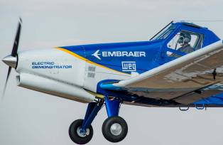 Avião Embraer (EMBR3)