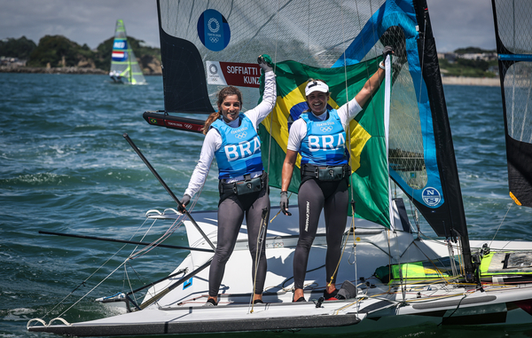 03.08.2021 - Jogos Olímpicos Tóquio 2020 - Martine Grael e Kahena Kunze conquistam o ouro na classe 49er FX da vela e são bicampeãs em Enoshima Yacht Harbour - Tóquio. Foto: Jonne Roriz/COB