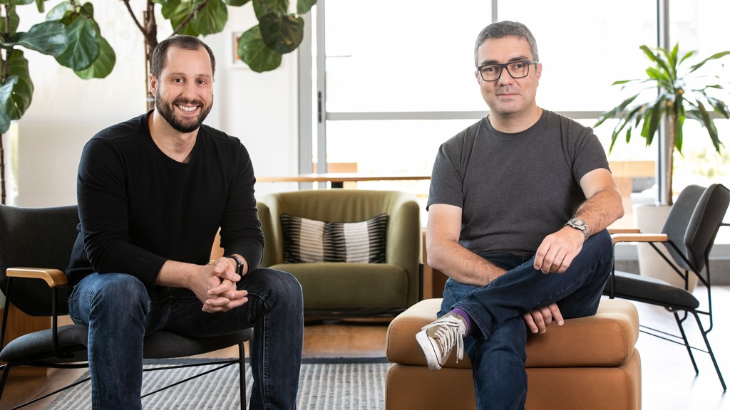 Gabriel Braga e André Penha, cofundadores do QuintoAndar (Divulgação)