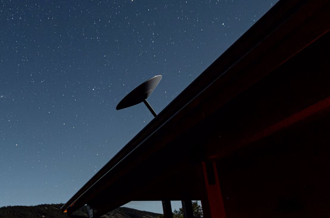 Antena da Starlink (Reprodução/ site Starlink)