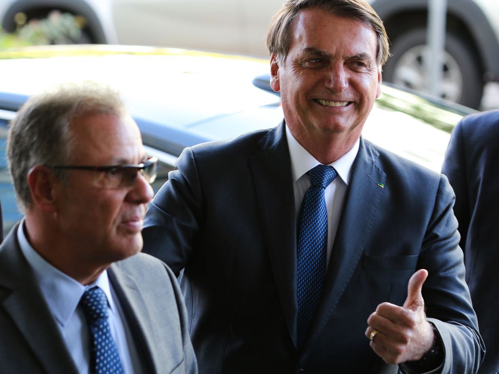 O ministro de Minas e Energia,  Bento Albuquerque, e o presidente Jair Bolsonaro, durante visita ao  Ministério ( Foto: Fabio Rodrigues Pozzebom/Agência Brasil)