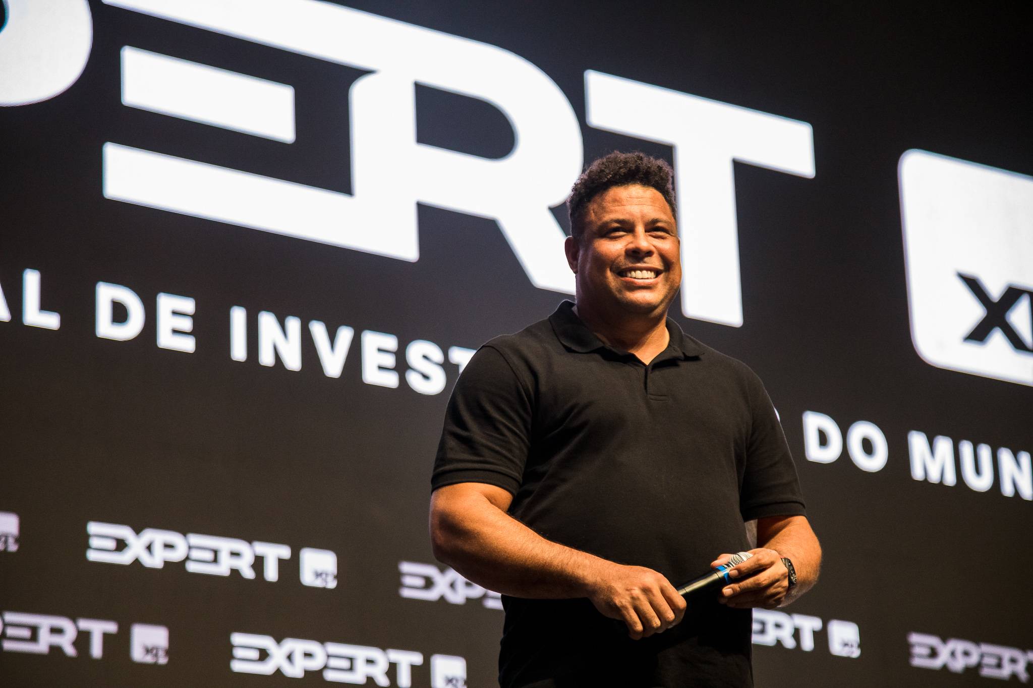 Ronaldo Nazário de Lima, ex-jogador de futebol e atual dono do Cruzeiro, participa da palestra de encerramento do 1º dia da Expert XP 2022 (Foto: Divulgação/XP)