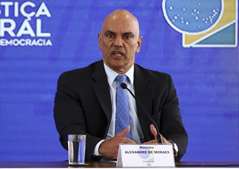 O presidente do Tribunal Superior Eleitoral, Alexandre de Moraes, durante coletiva de imprensa no Centro de Divulgação das Eleições.