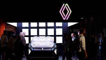 Logotipo da Renault, no centro de exposições Porte de Versailles em Paris 15/06/2022 REUTERS/Benoit Tessier