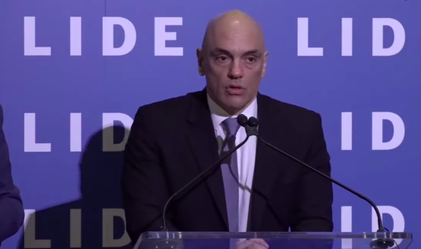 O ministro Alexandre de Moraes discursa em conferência do Lide em Nova York (Reprodução)