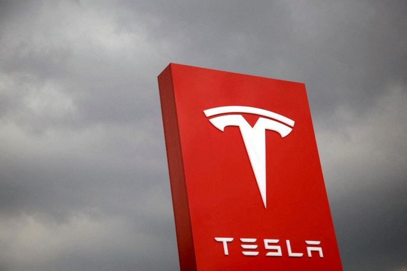 Logotipo da Tesla (Foto: REUTERS/Tyrone Siu)