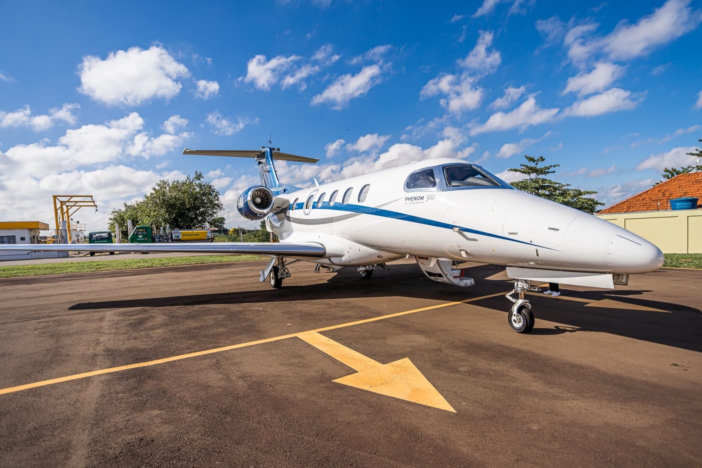 Fila para adquirir aviões Phenom 300E da Embraer passa de dois anos. Foto: Divulgação/Embraer