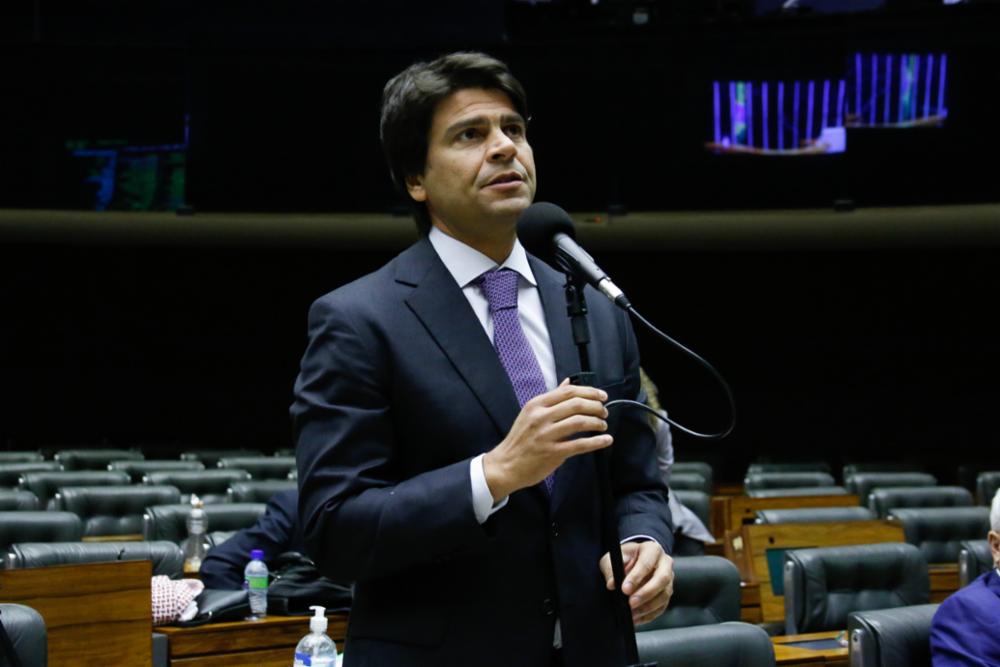 O deputado federal Pedro Paulo (PSD-RJ) em sessão plenária (Foto: Elaine Menke/Câmara dos Deputados)