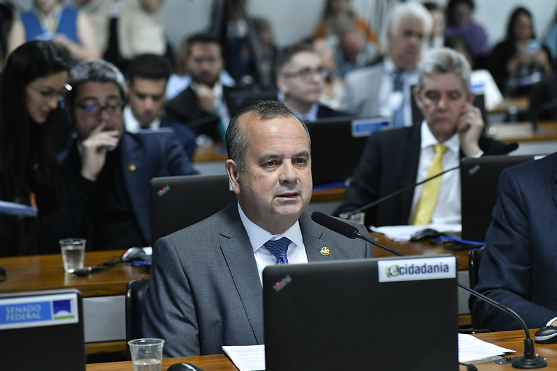 O senador Rogério Marinho (PL-RN) fala durante audiência pública em reunião da Comissão de Assuntos Econômicas (CAE) do Senado Federal (Foto: Geraldo Magela/Agência Senado)