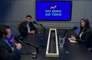 Valter e Bruno Patriani, fundador e CEO da Construtora Patriani, em entrevista ao podcast Do Zero ao Topo, nos estúdios do InfoMoney