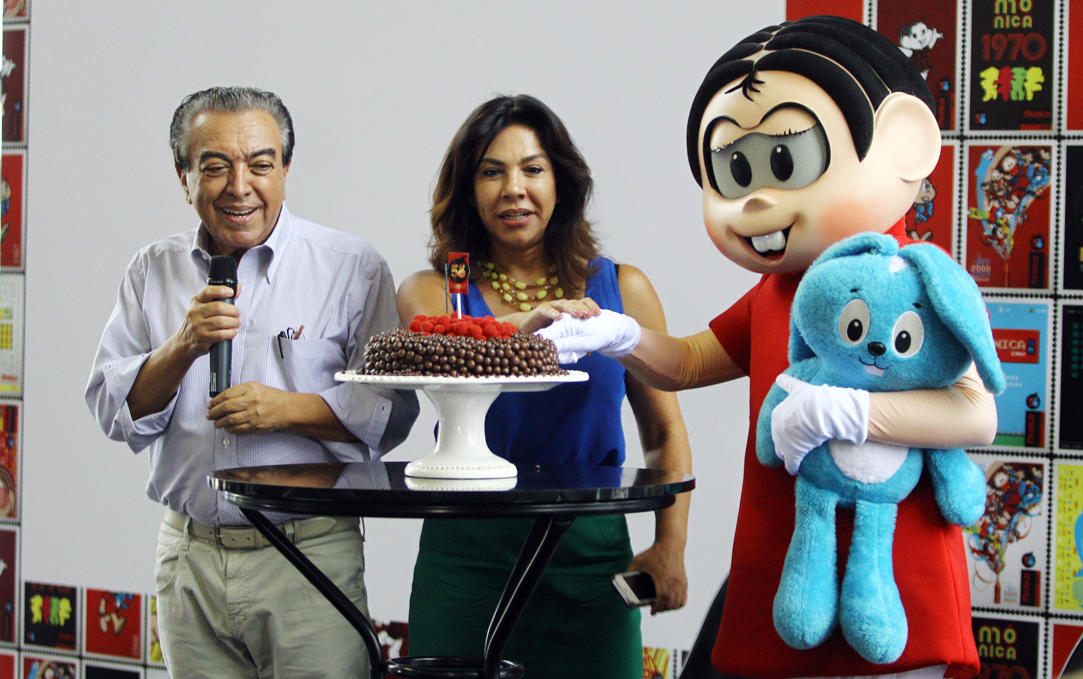 Mauricio e Mônica de Sousa participam de evento em São Paulo, em 2013 (André Lessa/Estadão Conteúdo)