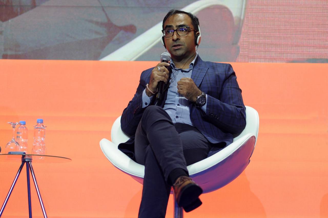 Rajat Sharma,
Chief Revenue Officer da eBaotech, durante painel da Fides 2023 (Foto: Divulgação/CNseg)