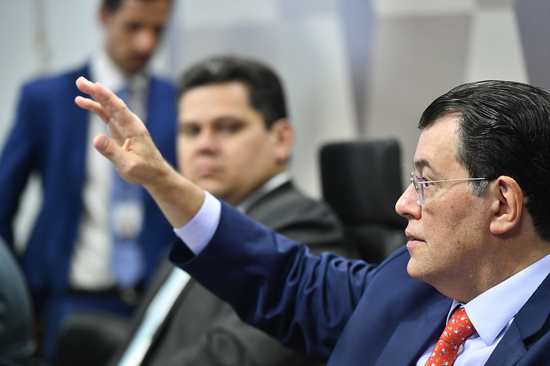 O senador Eduardo Braga (MDB-AM) durante reunião da Comissão de Constituição e Justiça (CCJ) do Senado Federal (Foto: Geraldo Magela/Agência Senado)