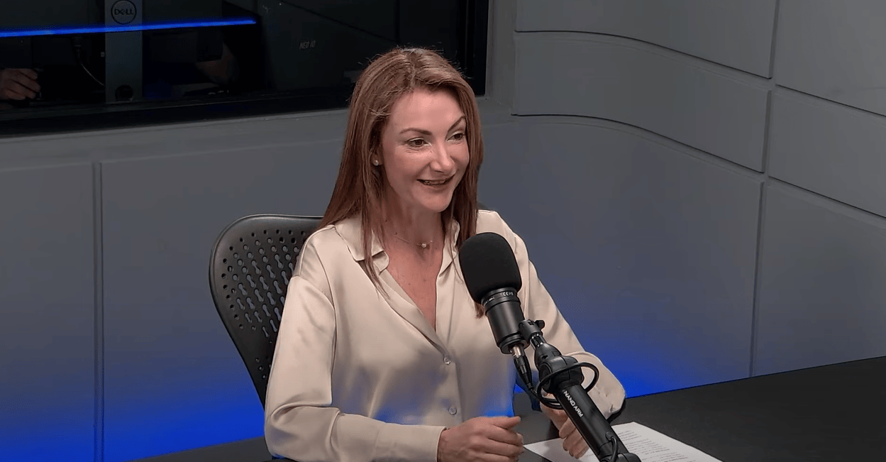 Claudia Consalter, uma das cofundadoras da OrthoDontic, em entrevista ao podcast Do Zero ao Topo