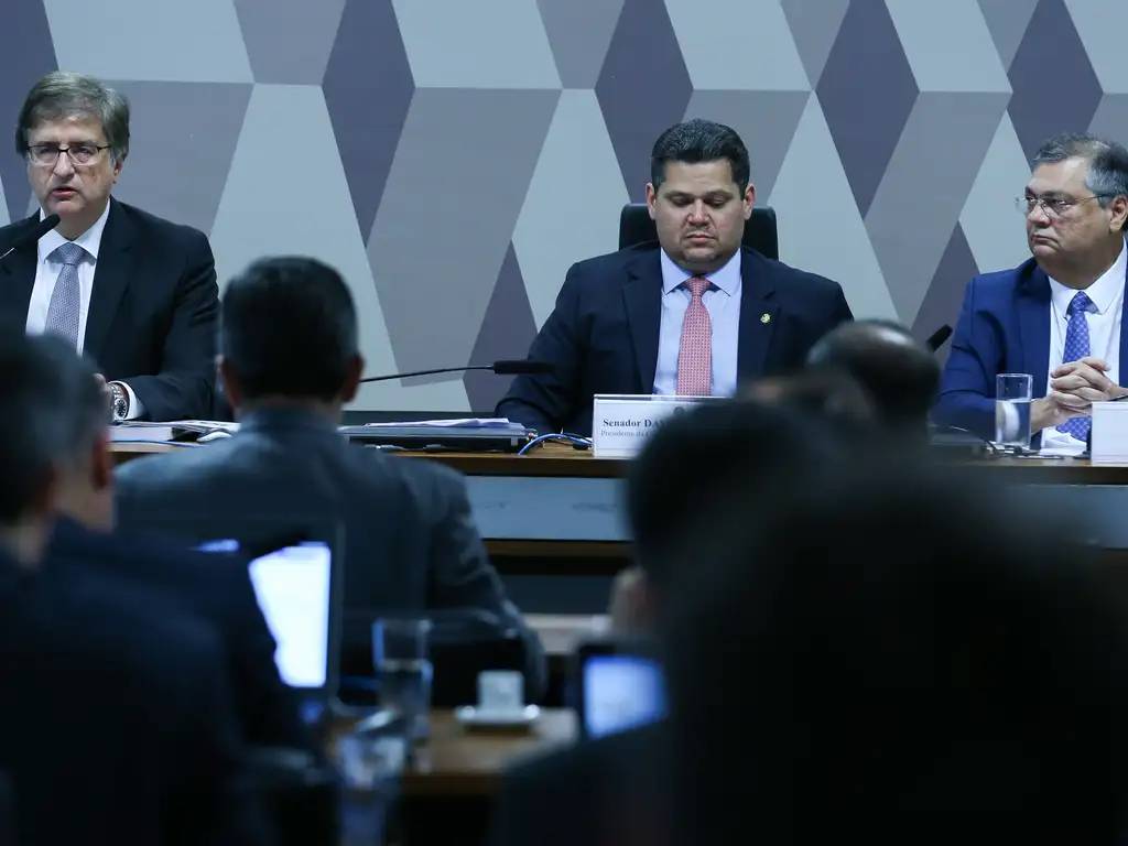 Brasília (DF) 13/12/2023 Sabatina na CCJ do Senado do senador licenciado e atual ministro da Justiça, Flávio Dino, indicado para o cargo de ministro do (STF); e o subprocurador Paulo Gonet, indicado para chefiar a Procuradoria-Geral da República (PGR). Foto Lula Marques/ Agência Brasil