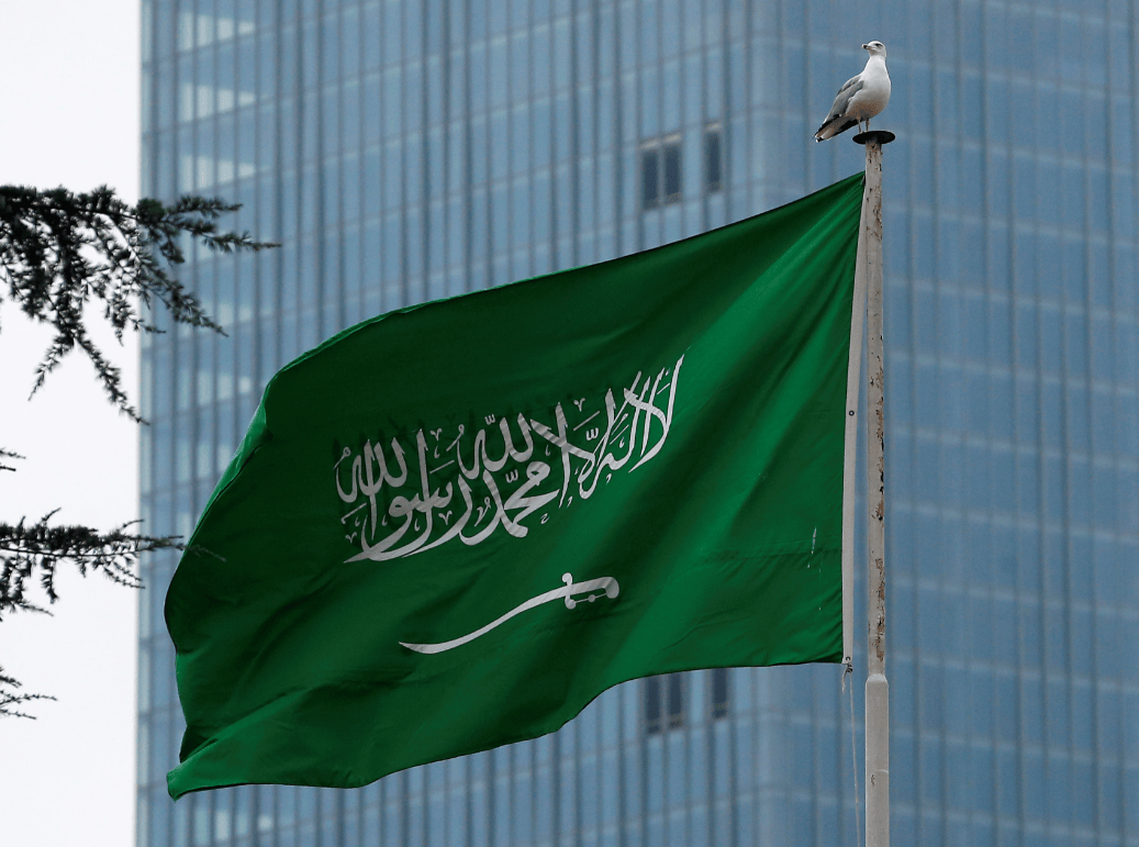 Bandeira da Arábia Saudita no consulado do país em Istambul, na Turquia 20/10/2018 (REUTERS/Huseyin Aldemir)