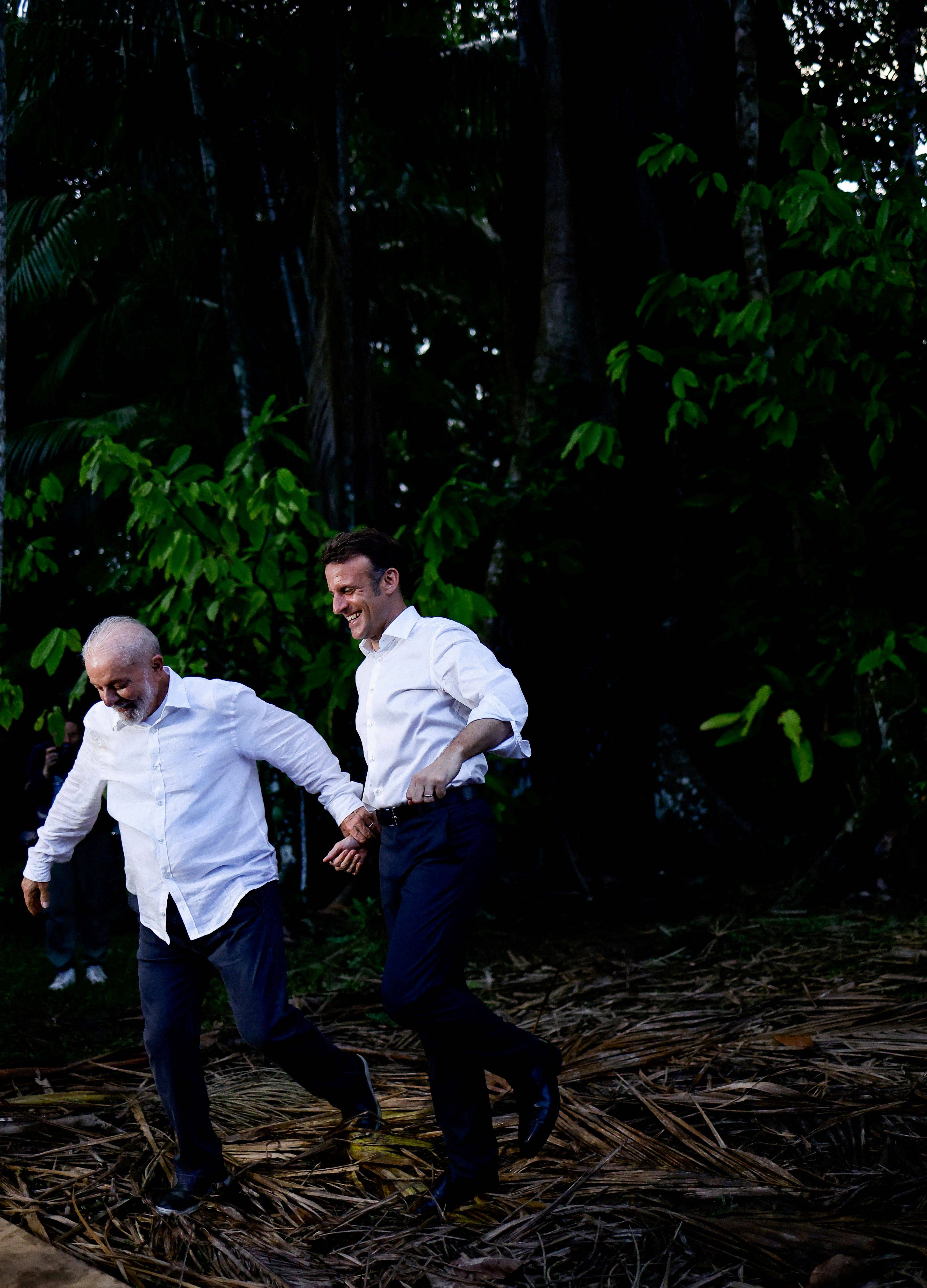 Lula e Macron visitam a Ilha do Combú, perto de Belém, no Pará 26/03/2024 REUTERS/Ueslei Marcelino

