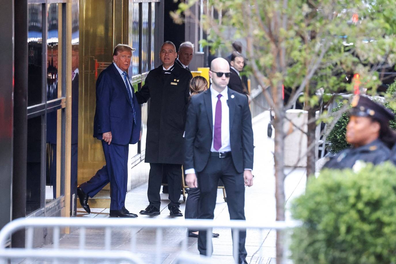 Donald Trump perto da Trump Tower em Nova York (REUTERS/Caitlin Ochs)