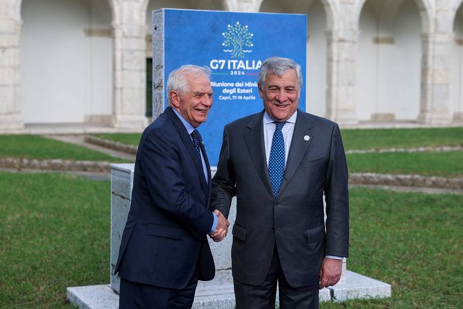 Chefe de política externa da UE, Josep Borrel, é recebido pelo ministro do Exterior iraliano, Antonio Tajani, para encontro do G7, em Capri (REUTERS/Claudia Greco)17/04/2024
REUTERS/Claudia Greco
