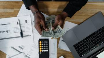 Alocação diversificada de investimentos. Foto: Tima Miroshnichenko/ Pexels