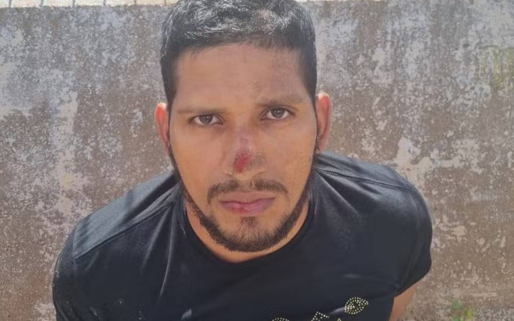 Rogério Mendonça, um dos fugitivos do presídio de Mossoró, após ser recapturado (Foto: PF/Divulgação)