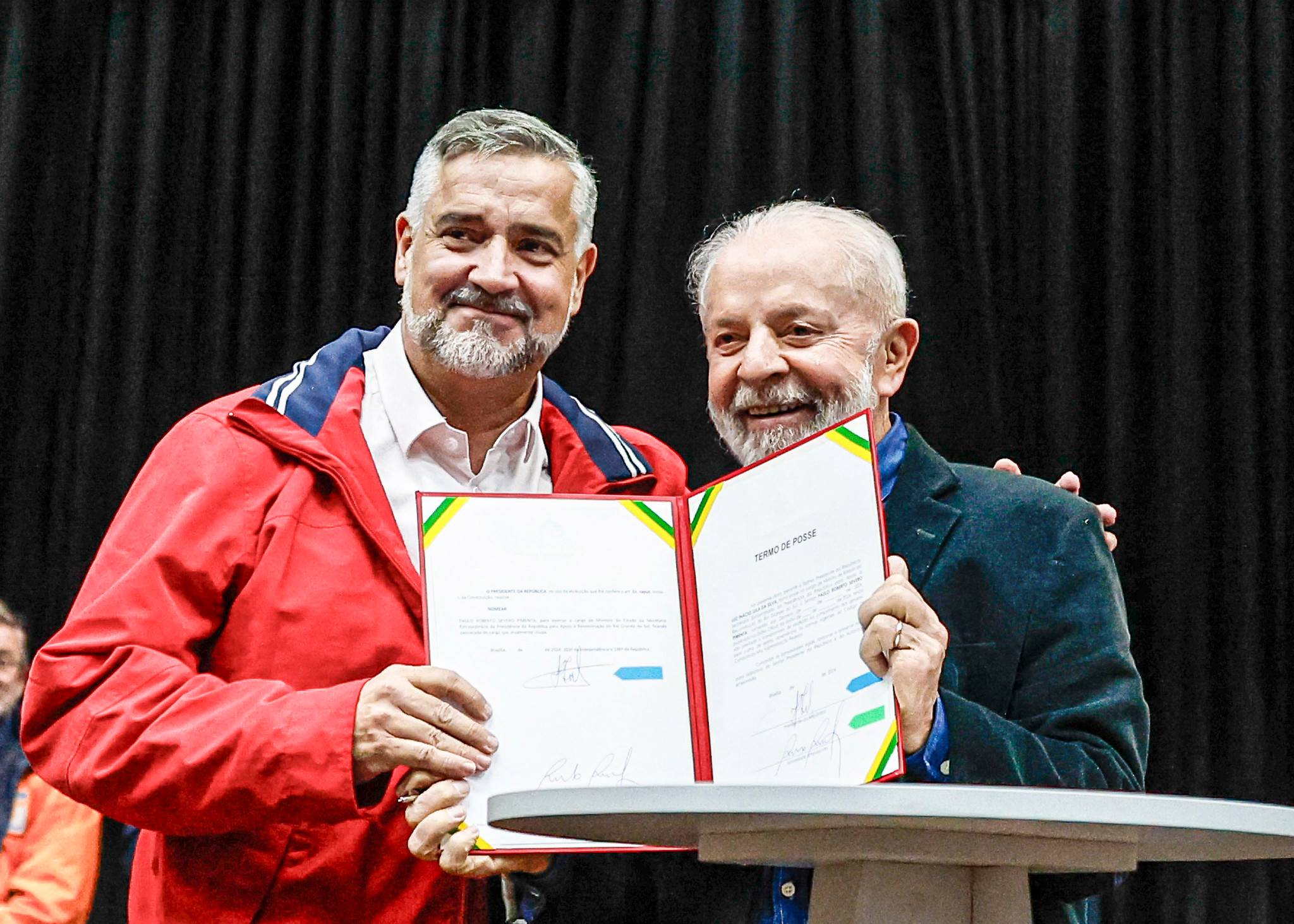 Paulo Pimenta (PT-RS) é empossado pelo presidente Lula como secretário extraordinário de Apoio à Reconstrução do Rio Grande do Sul (Foto: Ricardo Stuckert/PR)