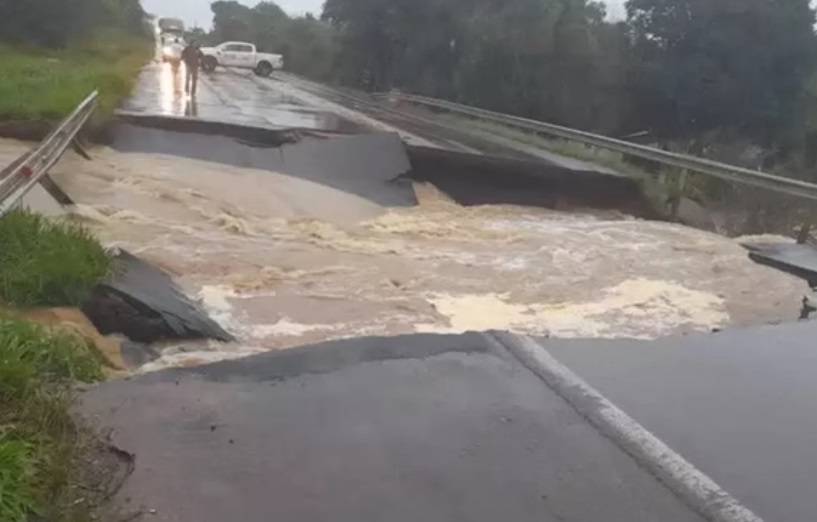 Rompimento de pontes no Rio Grande do Sul compromete escoamento da produção (Foto: PRF/RS)