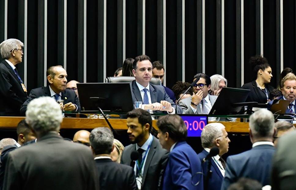 O senador Rodrigo Pacheco (PSD-MG) conduziu a sessão conjunta entre Câmara dos Deputados e Senado (Foto: Waldemir Barreto/Agência Senado)