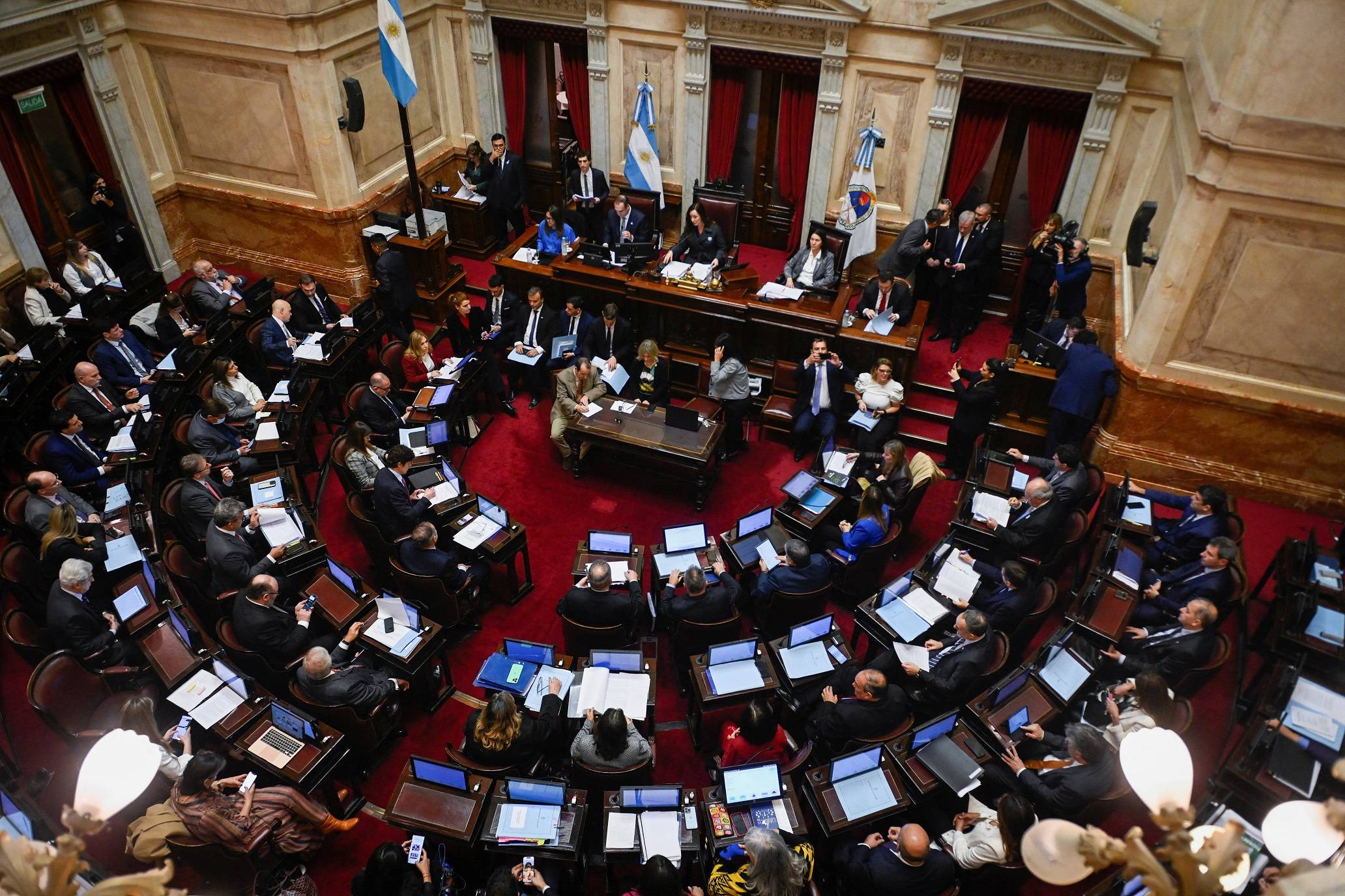 Parlamentares discutem reformas de Milei no Congresso, em Buenos Aires
12/06/2024
REUTERS/Mariana Nedelcu