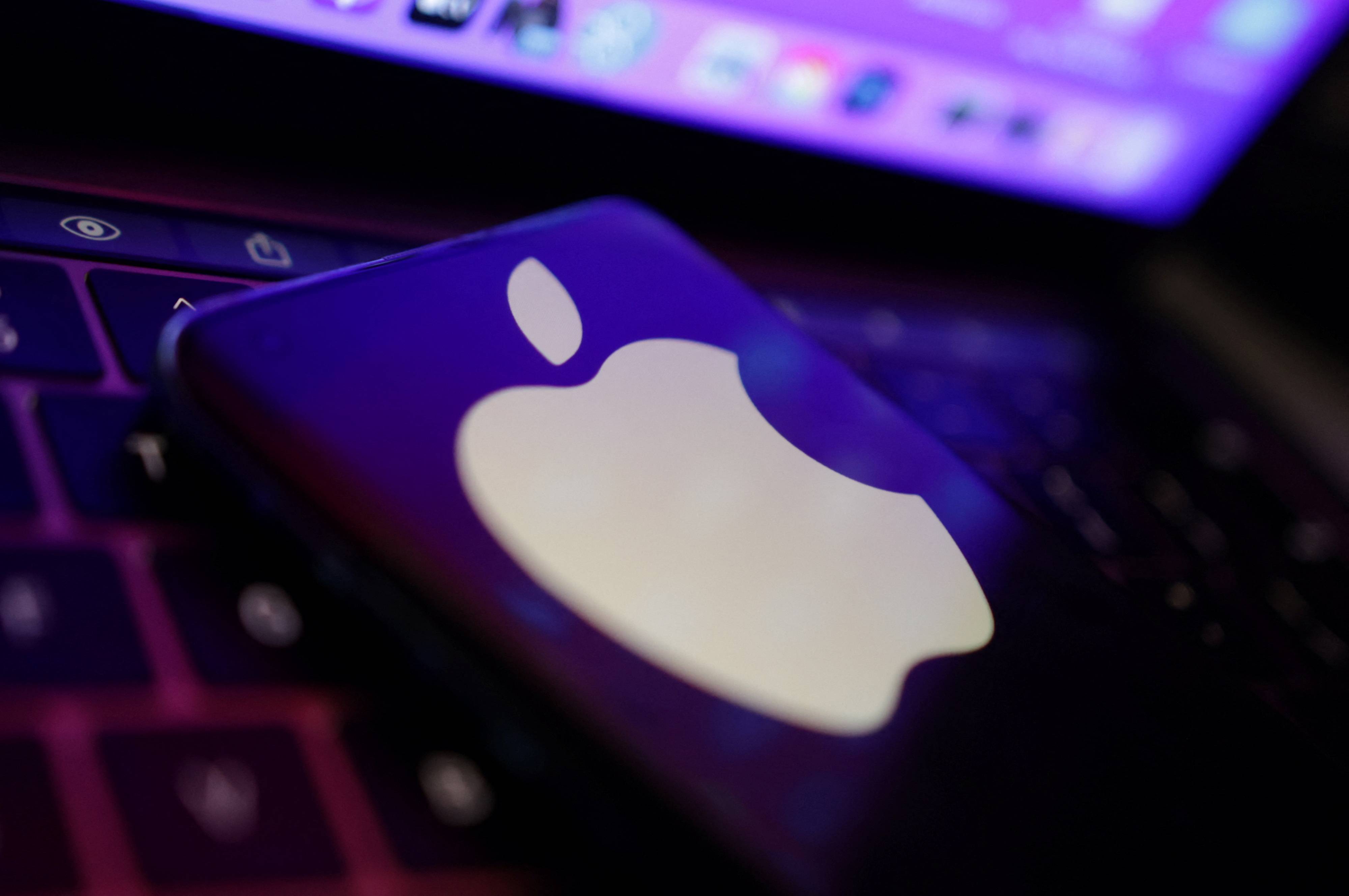Ilustração com o logotipo da Apple (REUTERS/Dado Ruvic)