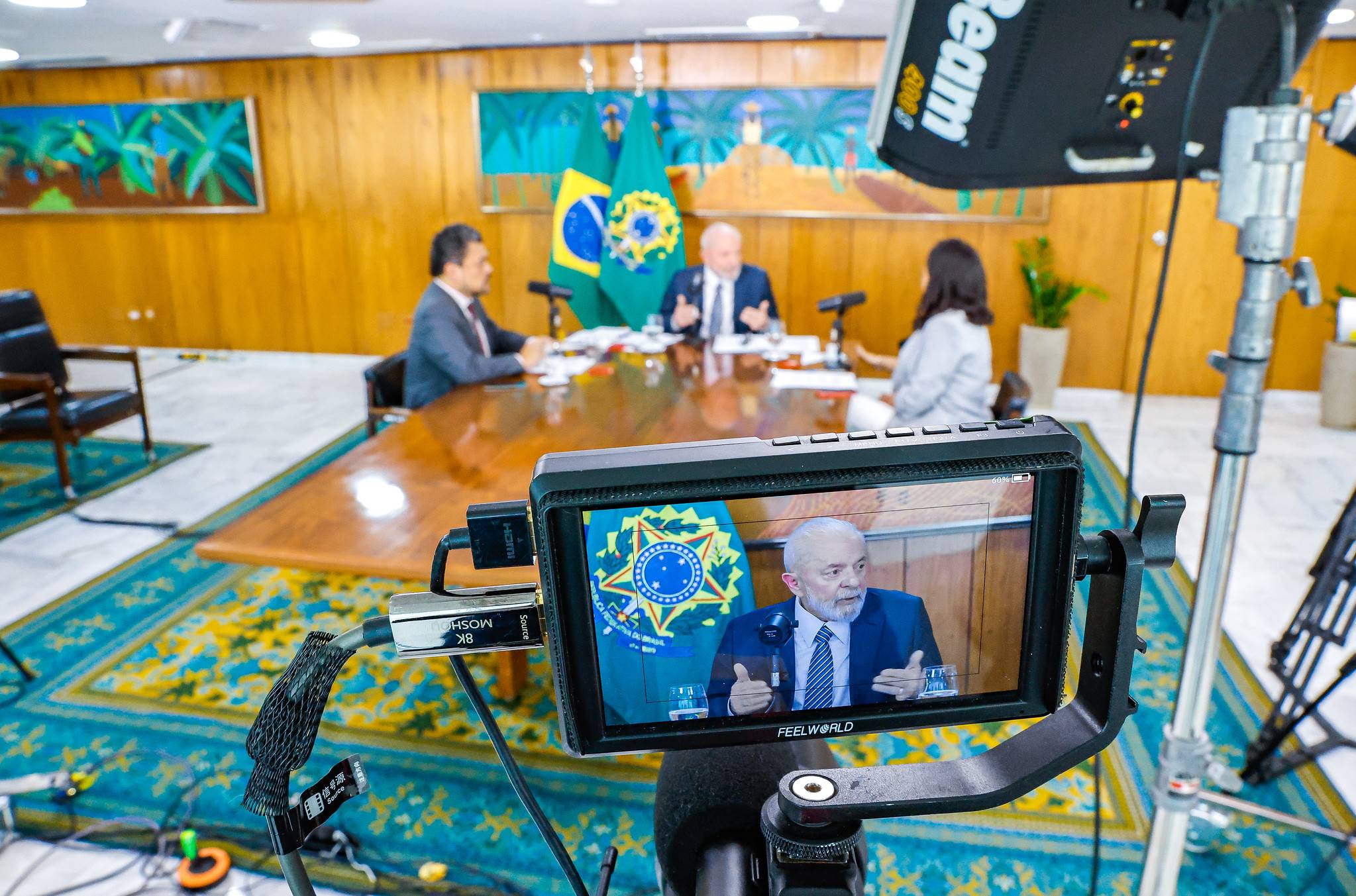 O presidente Luiz Inácio Lula da Silva (PT) concede entrevista no Palácio do Planalto (Foto: Ricardo Stuckert/PR)