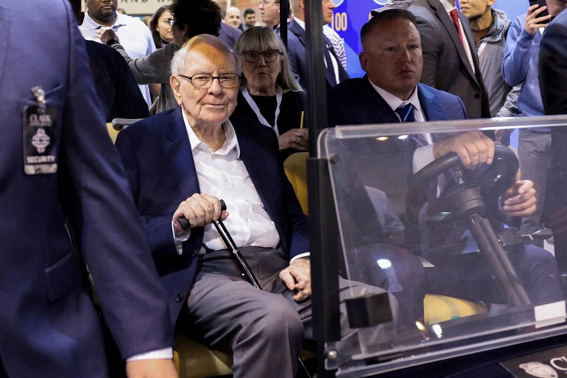 Warren Buffett em  reunião anual de acionistas da Berkshire Hathaway. 3/05/2024. (Foto: REUTERS/Scott Morgan)