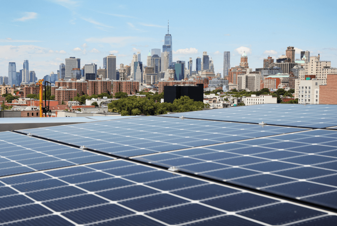 Telhado solar em New York (Foto: REUTERS/Brendan McDermid)

