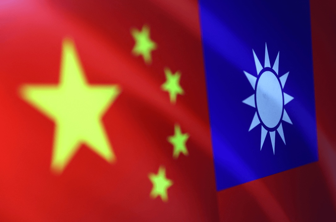 Ilustração mostra bandeiras de China e Taiwan (Foto: Ilustração de Dado Ruvic/Reuters)

