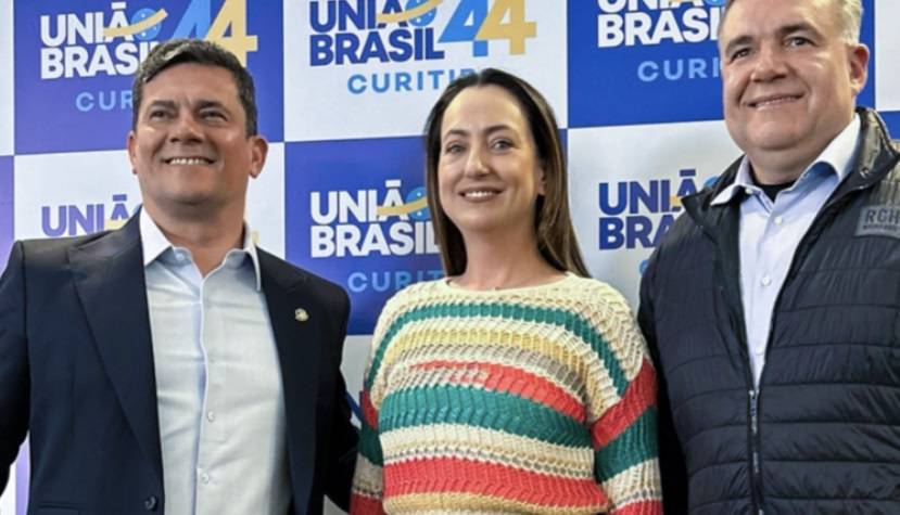 A deputada federal Rosangela Moro (União Brasil-SP), ao lado do marido e senador Sergio Moro (União Brasil-PR) e do deputado estadual Ney Leprevost (União Brasil-PR), pré-candidato a prefeito de Curitiba (PR) (Foto: Reprodução/Instagram)