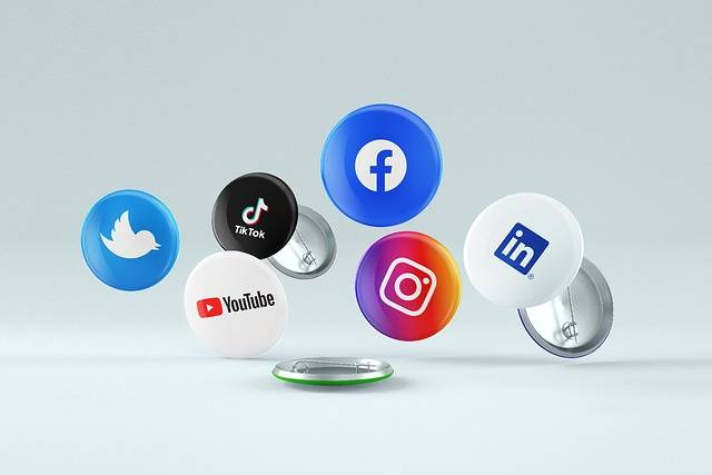 Vários logos de redes sociais