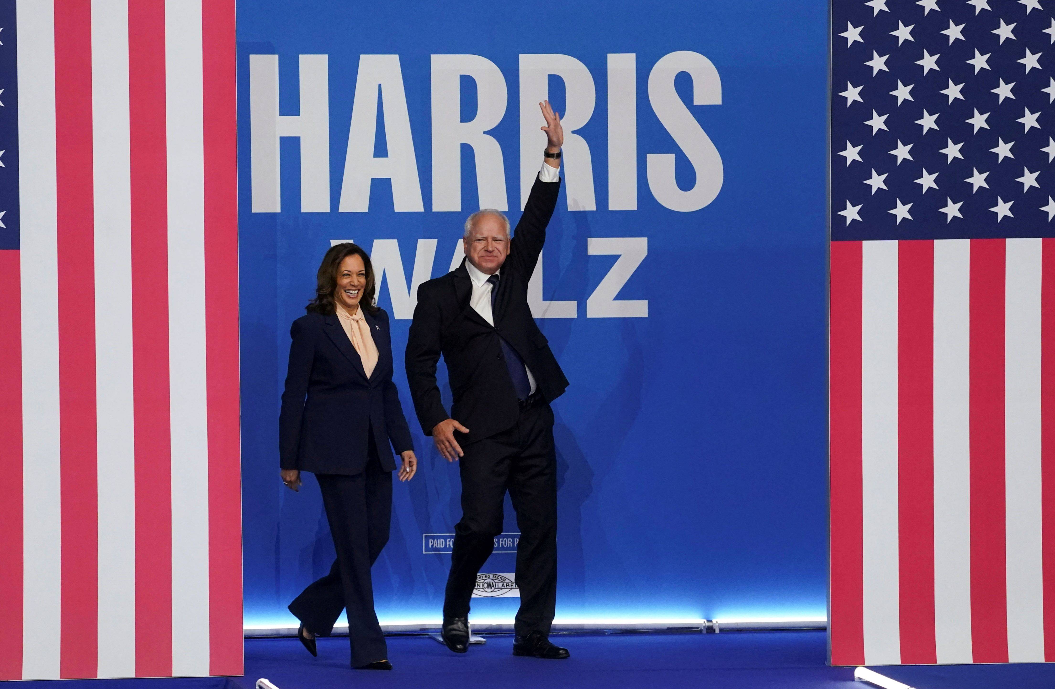 Kamala e Walz fazem comício na Filadélfia 06/08/2024 REUTERS/Kevin Lamarque