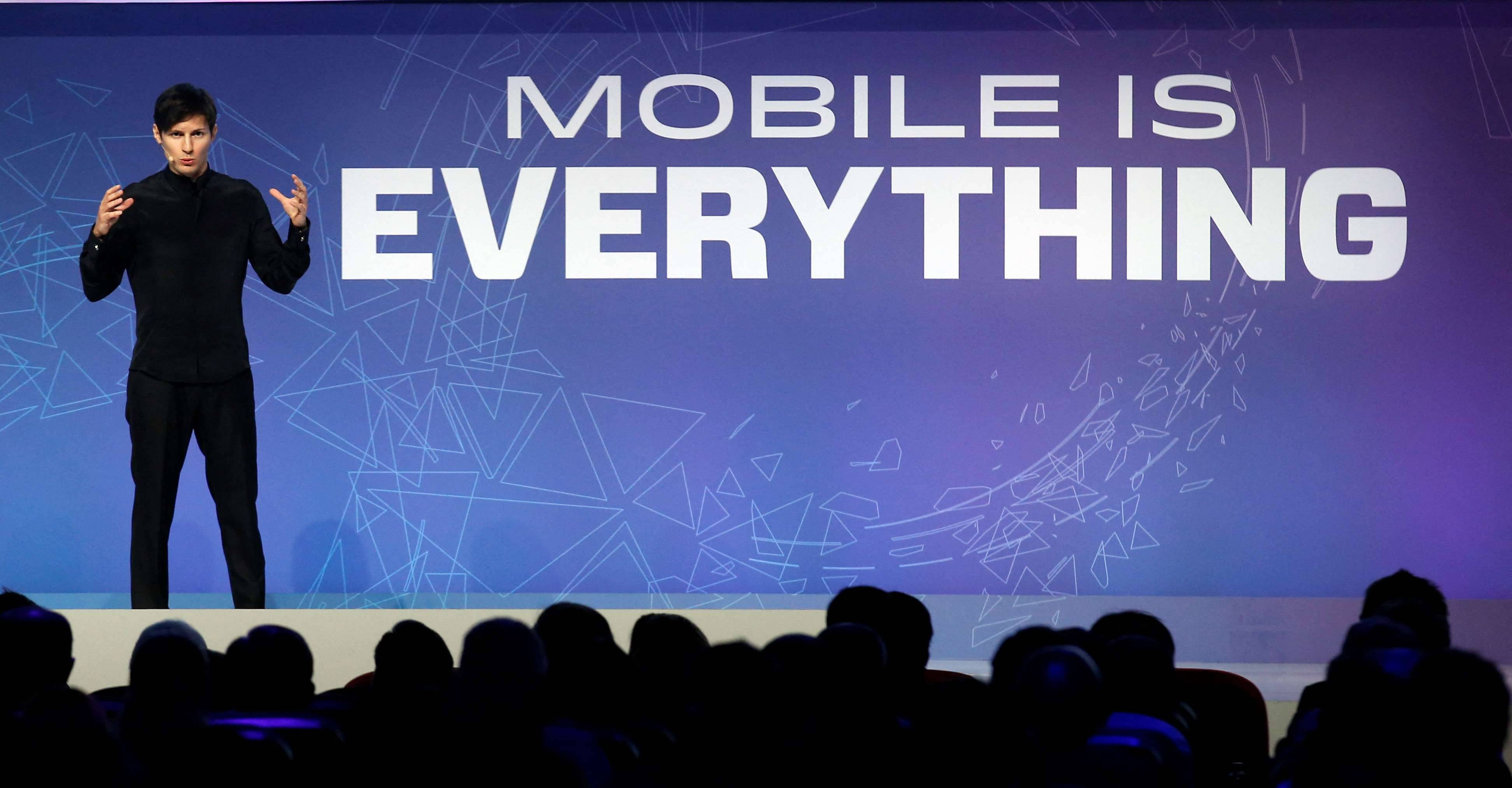 O fundador e CEO do Telegram, Pavel Durov, faz um discurso durante o Mobile World Congress em Barcelona (Foto: Albert Gea/Reuters)