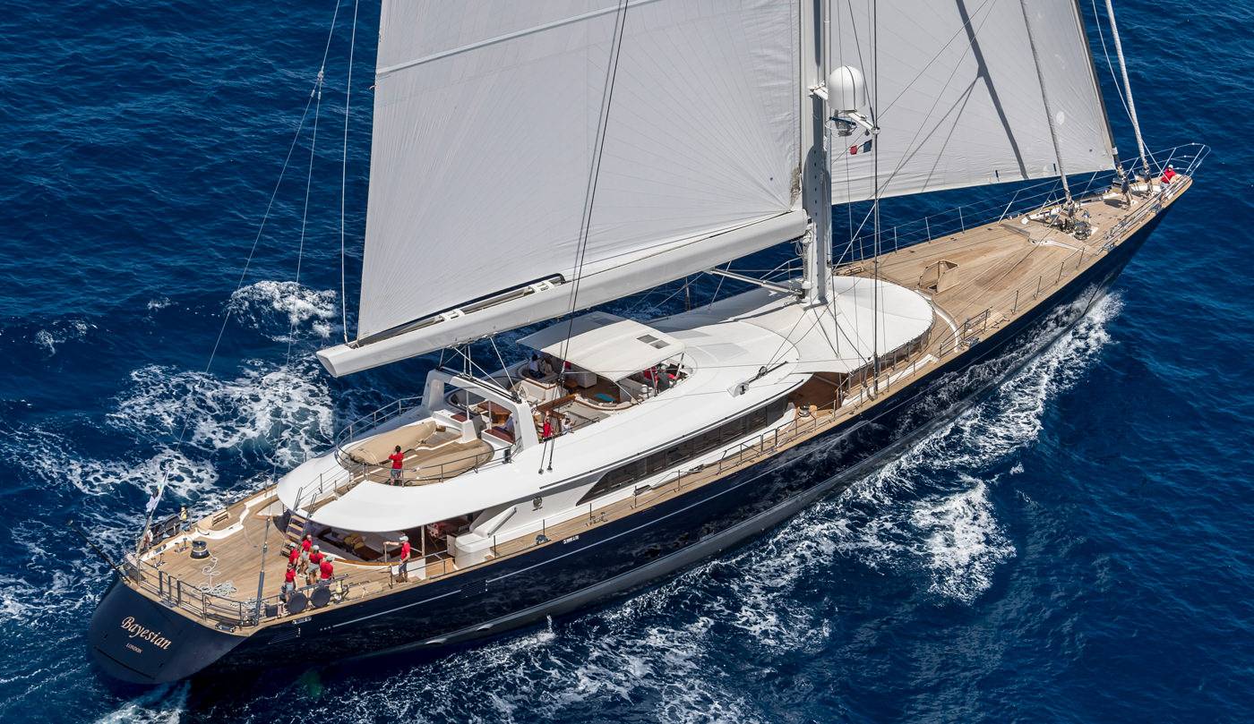 Imagens do superiate Bayesian (Divulgação/Perini Navi)